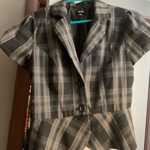 Cute short sleeve blazer